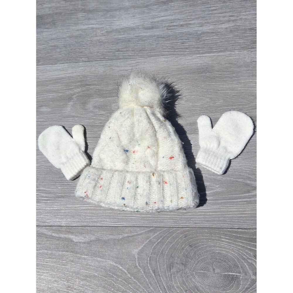 Cat & Jack Beanie and Mittens Size 6-24 Months